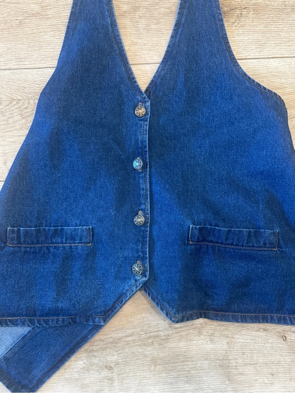 LIONESS MATCHING DENIM SET: HILLS HALTER VEST, TOP MODEL JEAN